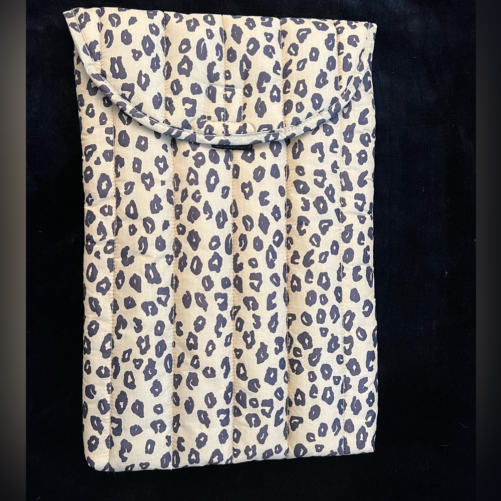 Baggu 16” Puffy Laptop Sleeve